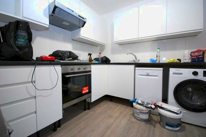 4 Bedroom Town House To Rent In Dornton Road, Balham, SW12