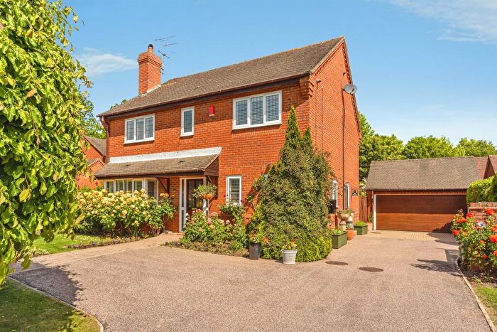 4 Bedroom Detached House For Sale In Strood Gate, Wivelsfield Green, Haywards Heath, RH17