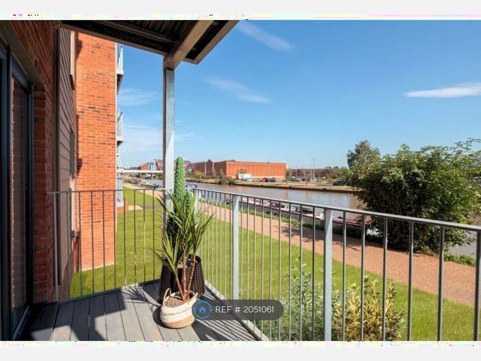 2 Bedroom Flat To Rent In Hobbs Way, Gloucester, GL2