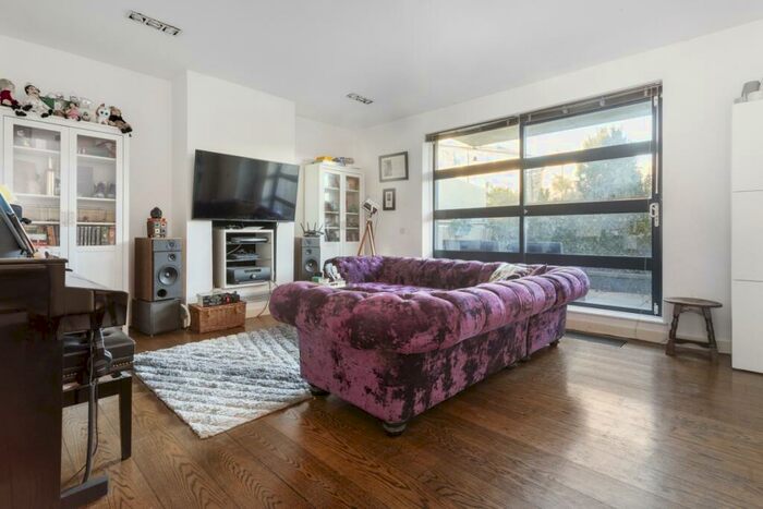 2 Bedroom Apartment To Rent In Haverstock Hill London, NW3