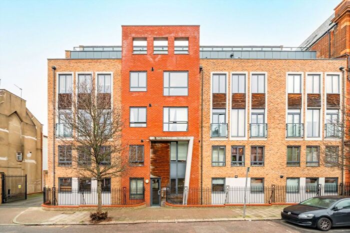 1 Bedroom Flat To Rent In Glengall Road, West Hampstead, NW6