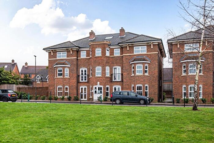 3 Bedroom Apartment For Sale In Gardenia Road, Bromley, Kent, BR1