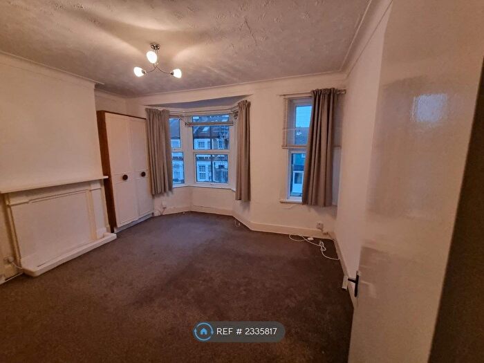 1 Bedroom Flat To Rent In Salcombe Road, London, E17