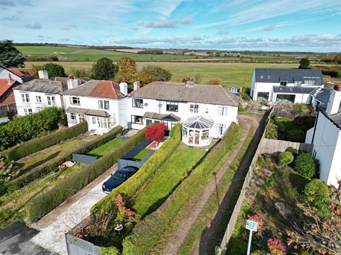 3 Bedroom End Of Terrace House For Sale In Mill Road, Swanland, HU14