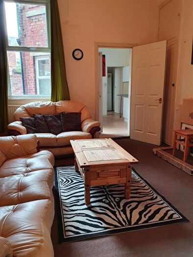 2 Bedroom Flat To Rent In Lonsdale Terrace, Jesmond, NE2