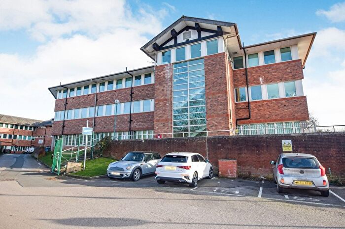 2 Bedroom Flat To Rent In East Lane, Runcorn, Cheshire, WA7