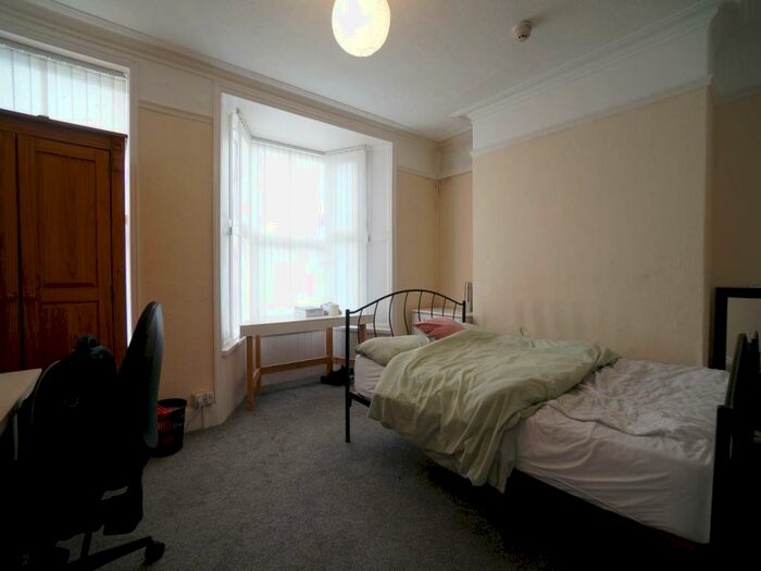 4 Bedroom House To Rent In Caellepa, LL57