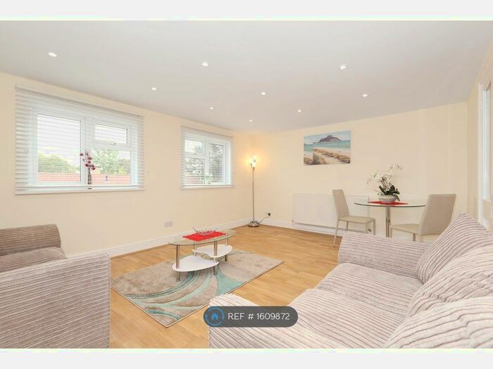 1 Bedroom Flat To Rent In High Road, London, N15