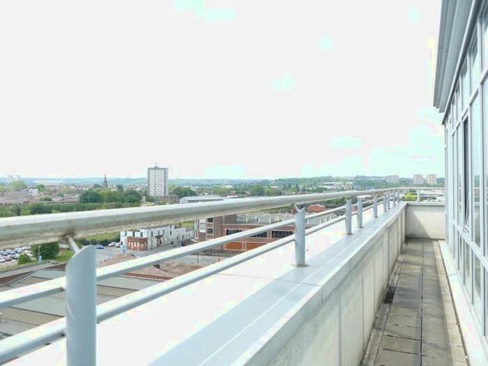 2 Bedroom Apartment To Rent In Manor Mills, Ingram Street, LS11