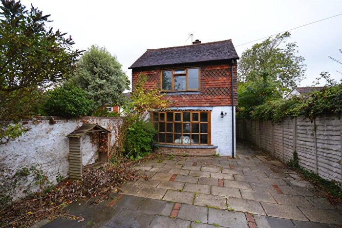 2 Bedroom Detached House To Rent In West Wittering, Chichester, PO20