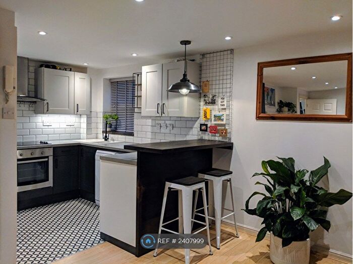 1 Bedroom Flat To Rent In Mapeshill Place, London, NW2