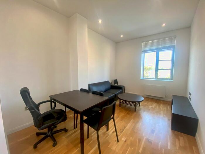 1 Bedroom Flat To Rent In Warple Way, London, W3
