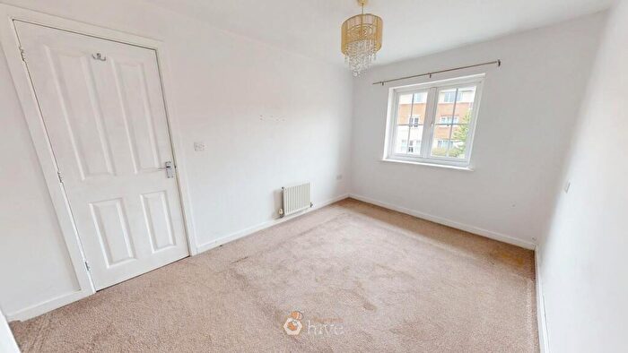 3 Bedroom End Of Terrace House For Sale In The Potteries, New Rossington, Doncaster, DN11
