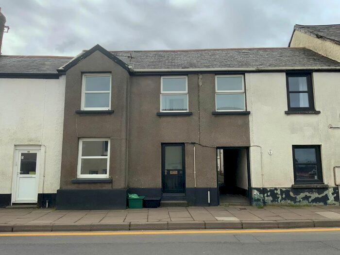 2 Bedroom Terraced House To Rent In New Street, Torrington, EX38