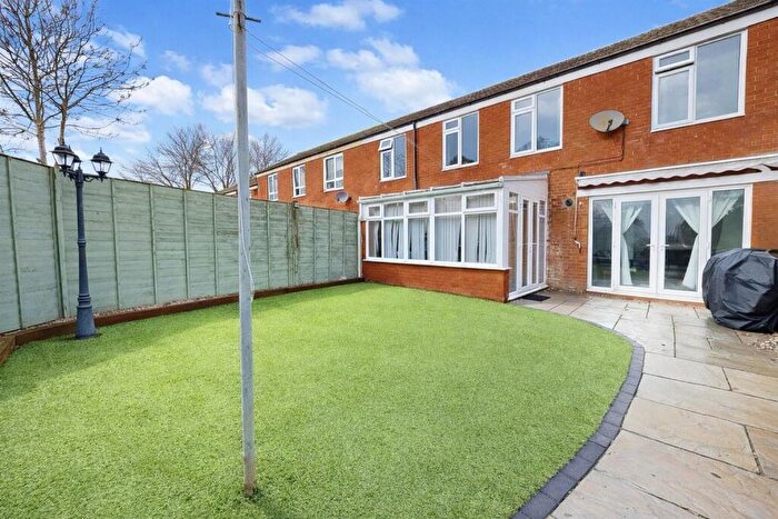 3 Bedroom Terraced House For Sale In Hartley, Great Linford, Milton Keynes, MK14