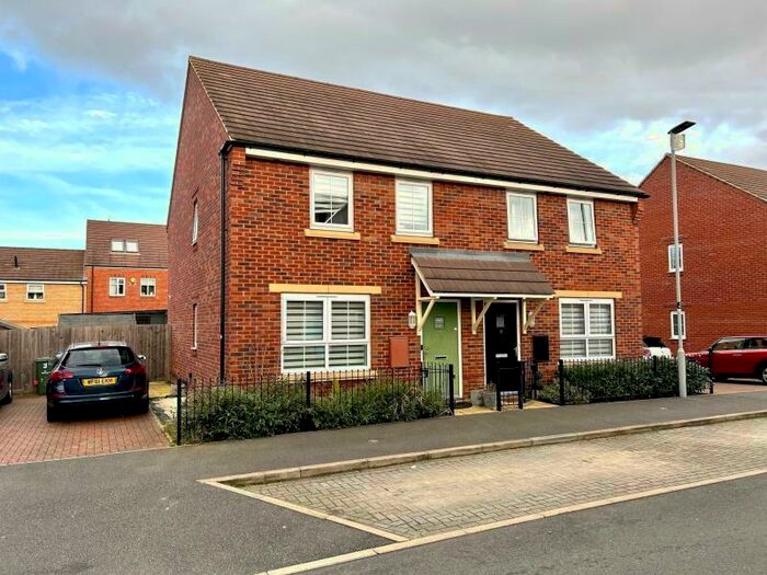 3 Bedroom Semi-Detached House To Rent In Shaw Savill Way, Brooklands, MK10