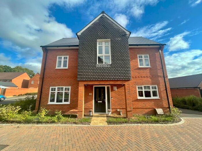 4 Bedroom Detached House To Rent In Wallace Avenue, Botley, Hants, SO32