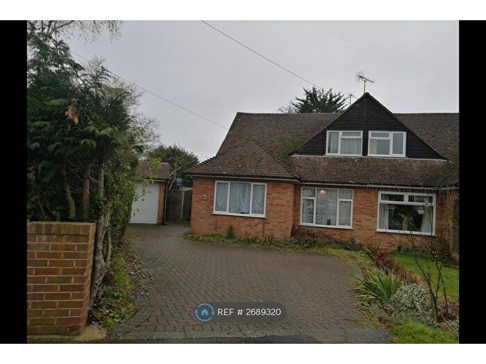 4 Bedroom Semi Detached House To Rent In The Crescent, Earley, Reading, RG6