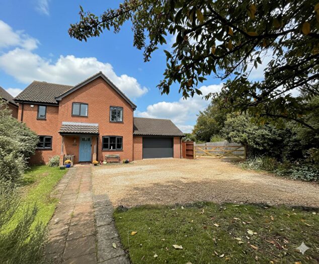 4 Bedroom Detached House For Sale In The Street, Woolpit, IP30