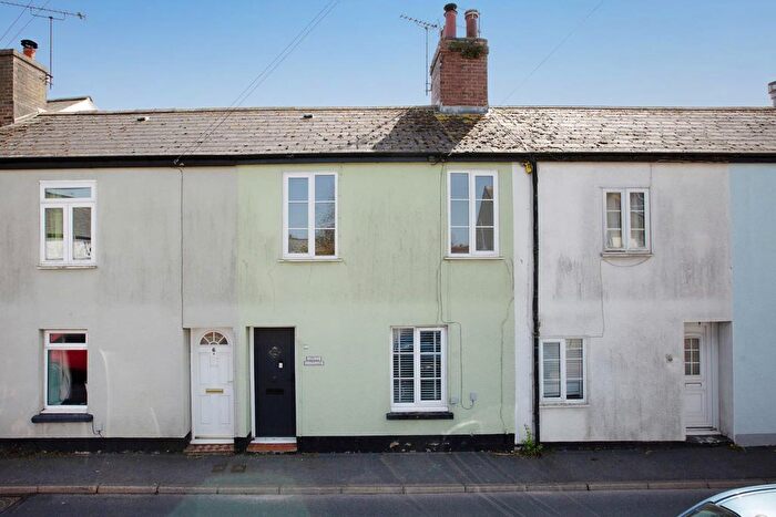2 Bedroom Cottage For Sale In New Road, Starcross, EX6