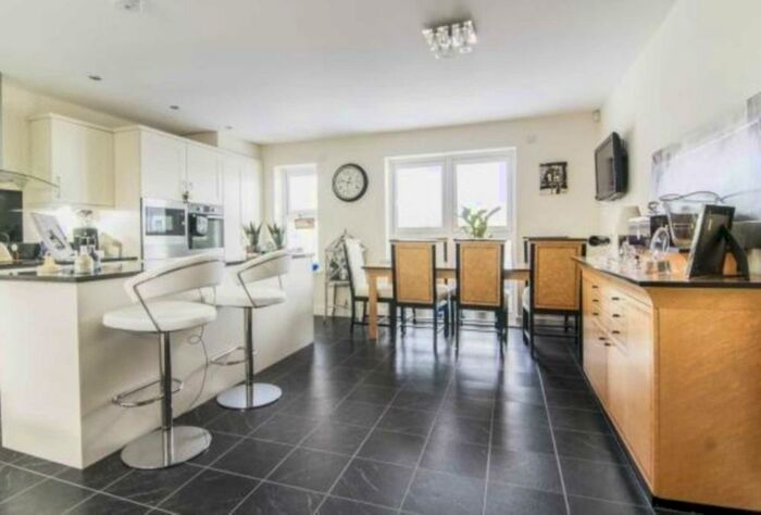 2 Bedroom Apartment To Rent In Burbo Point, - Hall Road West, L23