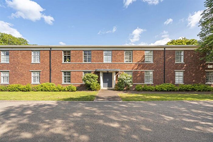 1 Bedroom Apartment For Sale In Trenchard Lane, The Garden Quarter, Caversfield, OX27