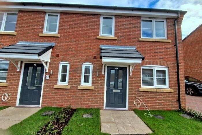 2 Bedroom Semi-Detached House To Rent In Birmingham, B69