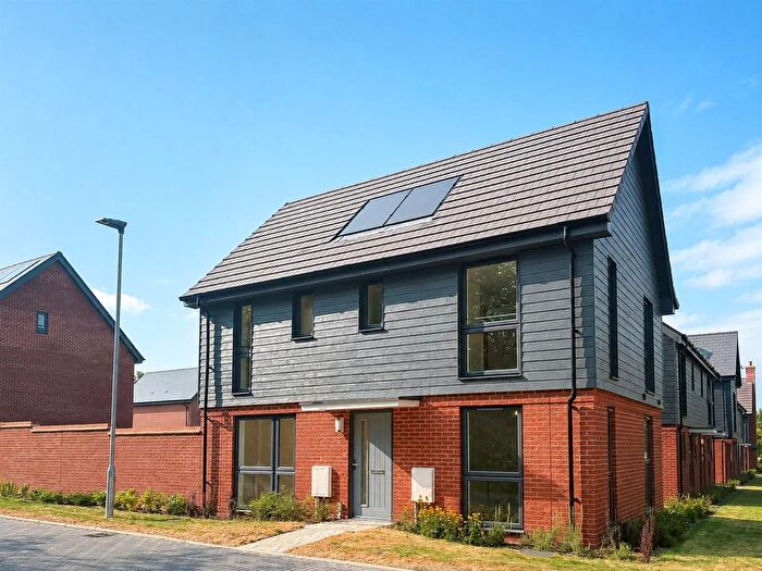 3 Bedroom Detached House For Sale In Hebbern Grove, Burgess Hill, RH15