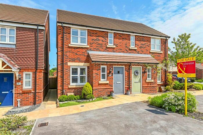 2 Bedroom Semi-Detached House For Sale In Silks Way, Andover, SP11