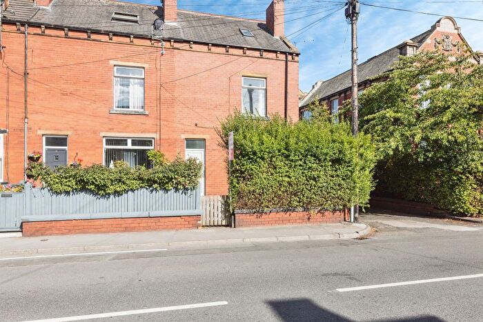 4 Bedroom End Of Terrace House For Sale In Common Lane, East Ardsley, Wakefield, WF3