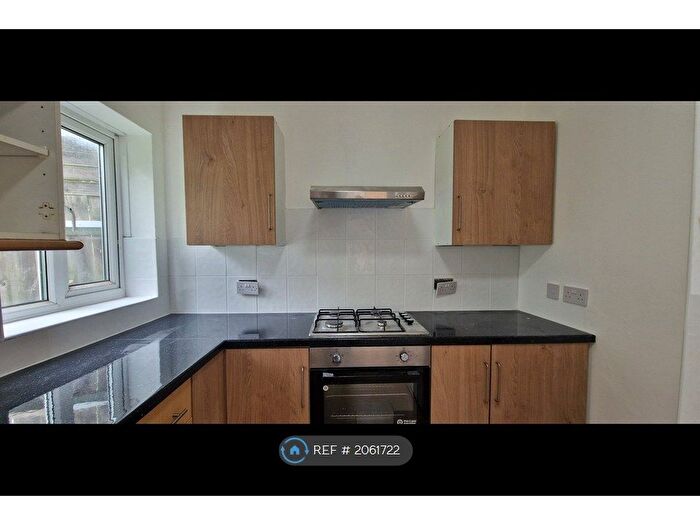 1 Bedroom Flat To Rent In Selsdon Road, London, SE27