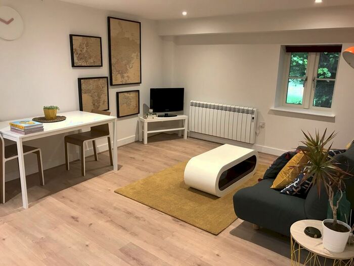 1 Bedroom Ground Maisonette To Rent In St. Cuthbert Street, Wells, BA5