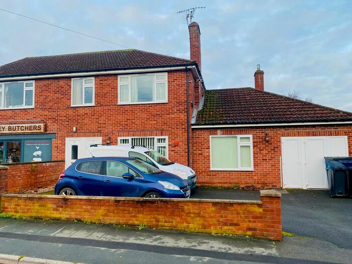 2 Bedroom Flat To Rent In Winchester Avenue, Tupsley, Hereford, HR1