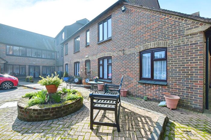 1 Bedroom Flat For Sale In Chapel Lane, Wimborne, BH21