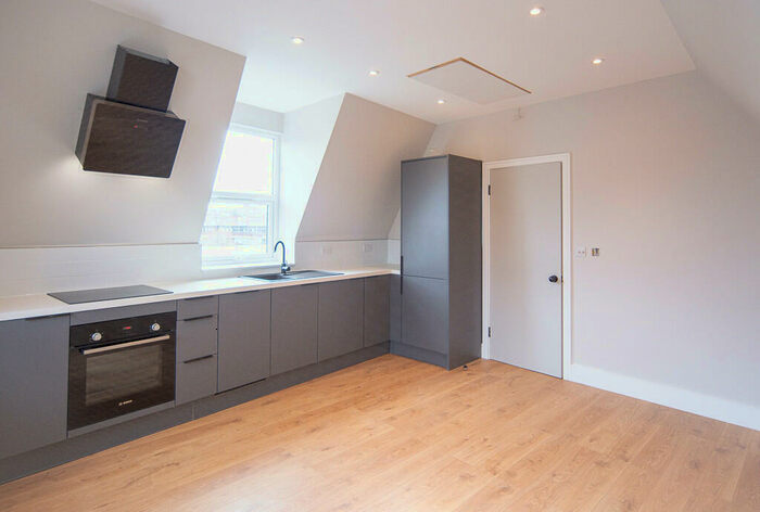 1 Bedroom Flat To Rent In Harvey Road, London, N8