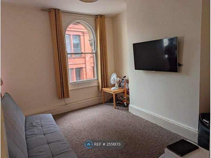 1 Bedroom Flat To Rent In East Street, Bedminster, Bristol, BS3
