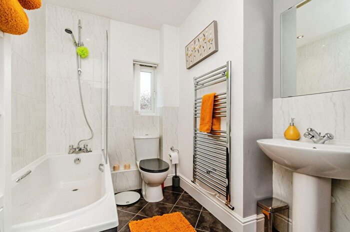 4 Bedroom Detached House For Sale In Nightjar Way, Cannock, Staffordshire, WS11
