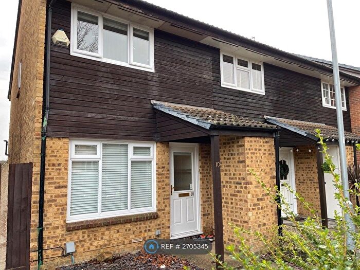 2 Bedroom End Of Terrace House To Rent In Binbrook Close, Lower Earley, Reading, RG6