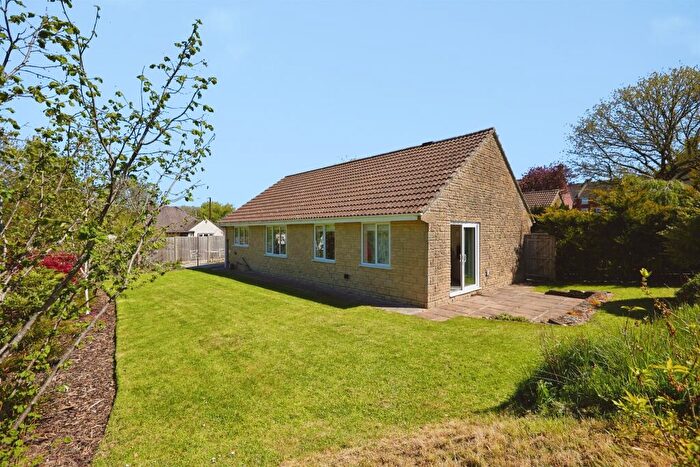 2 Bedroom Detached Bungalow For Sale In Rookery Close, Gillingham, SP8