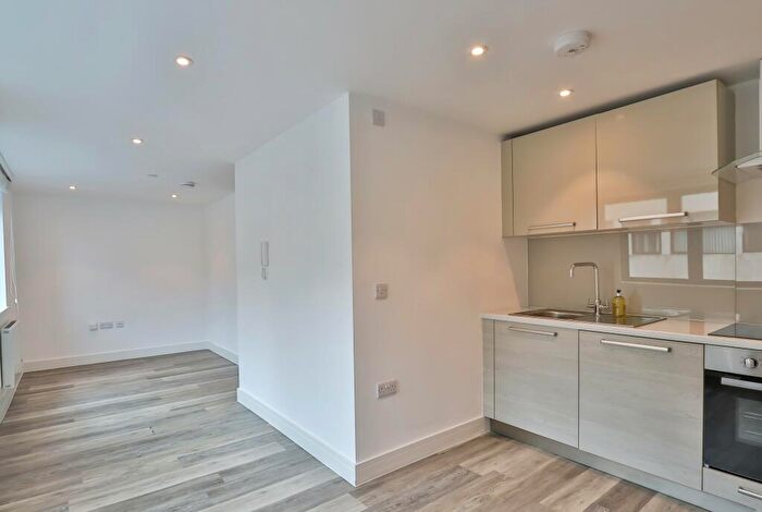 1 Bedroom Flat To Rent In Hinton Road, Bournemouth, Dorset, BH1
