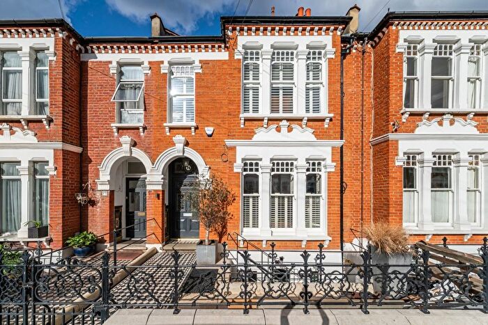 6 Bedroom Terraced House To Rent In Louisville Road, London, SW17