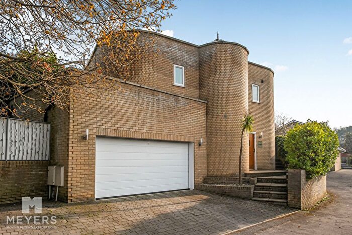 4 Bedroom Detached House For Sale In Wyatts Lane, Corfe Mullen, BH21