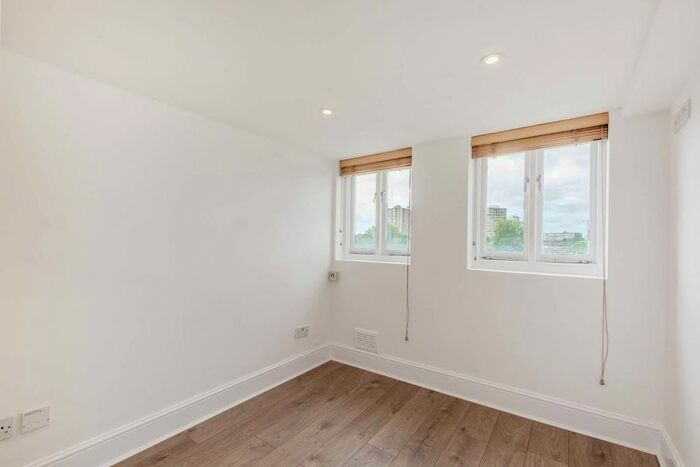 Studio To Rent In Este Road, Clapham Junction, London, SW11