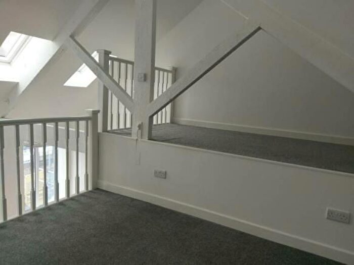1 Bedroom Flat To Rent In Cardiff Road, Caerphilly, CF83