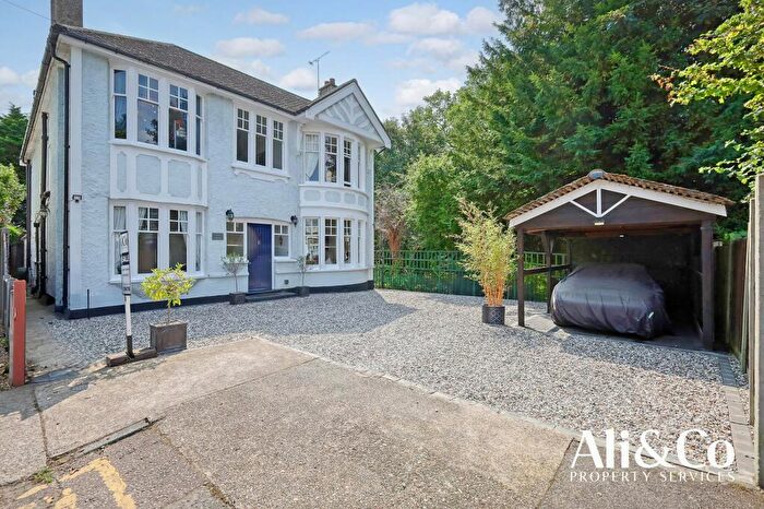 4 Bedroom Detached House For Sale In Park House, Park View Gardens, Grays, RM17