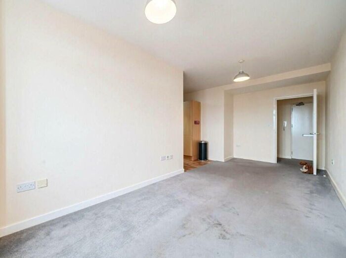 1 Bedroom Flat For Sale In Alexander House, Aldershot, GU11