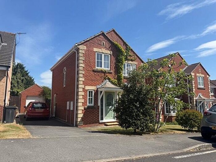 3 Bedroom Detached House To Rent In Burncross Drive, Sheffield, S35