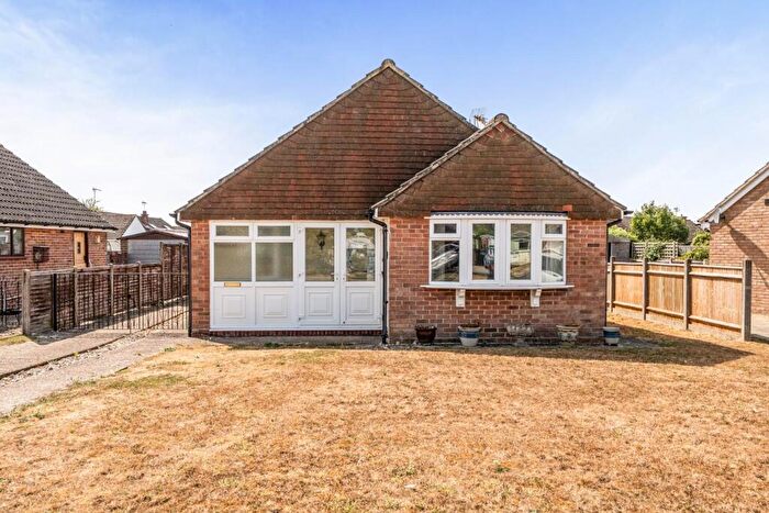 3 Bedroom Bungalow For Sale In Andrew Crescent, Waterlooville, PO7