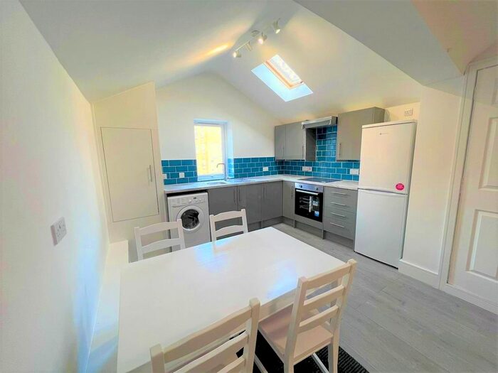 2 Bedroom Flat To Rent In Prescot Street, Liverpool, L7