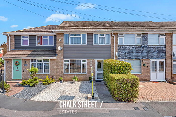 3 Bedroom Terraced House For Sale In Tangmere Crescent, Hornchurch, RM12